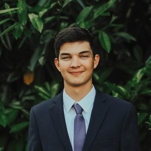 Meet your Posher, Avery